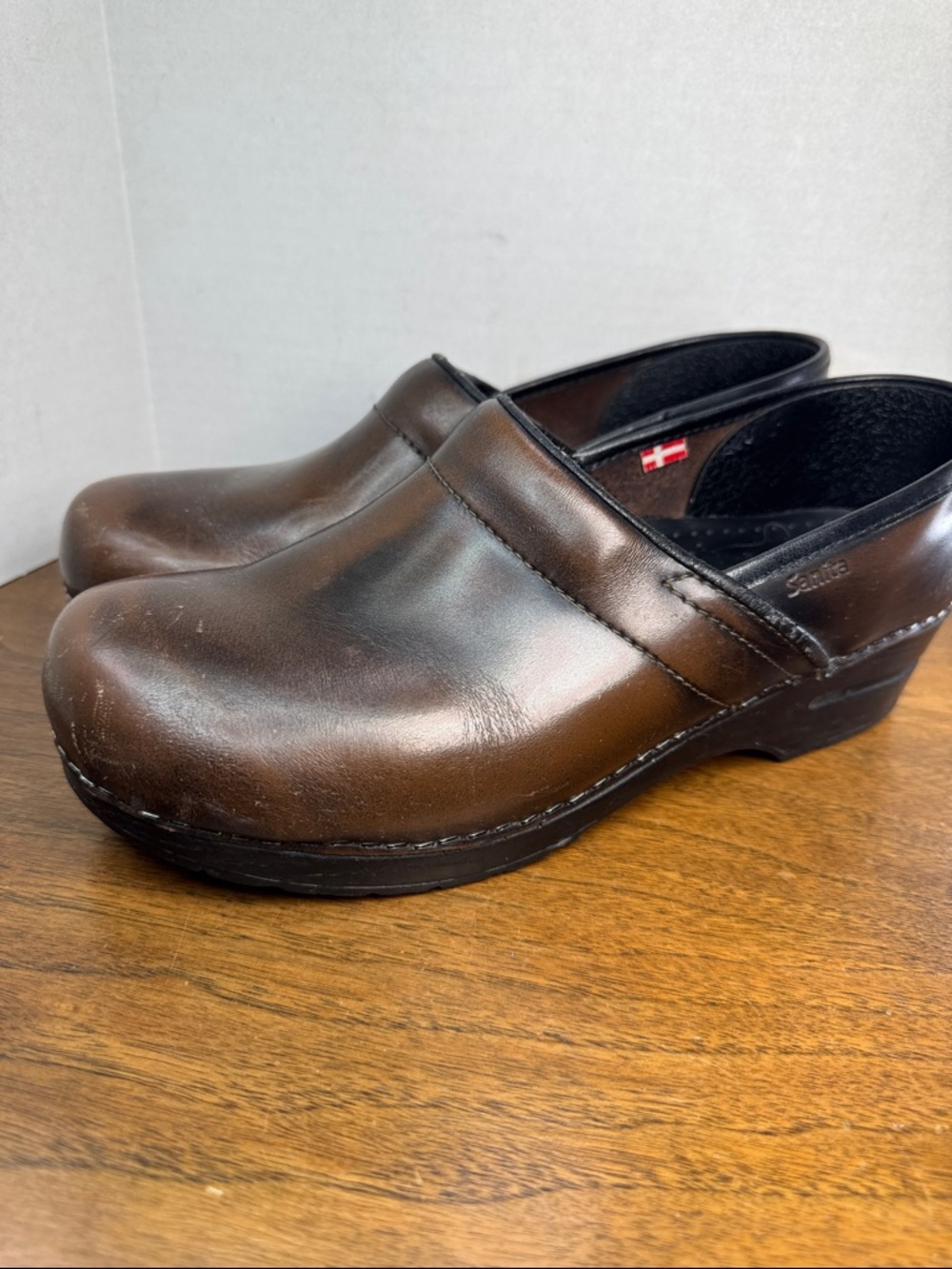 Sanita Womens Dark Brown Professional Danish Leather Clogs, sz 42